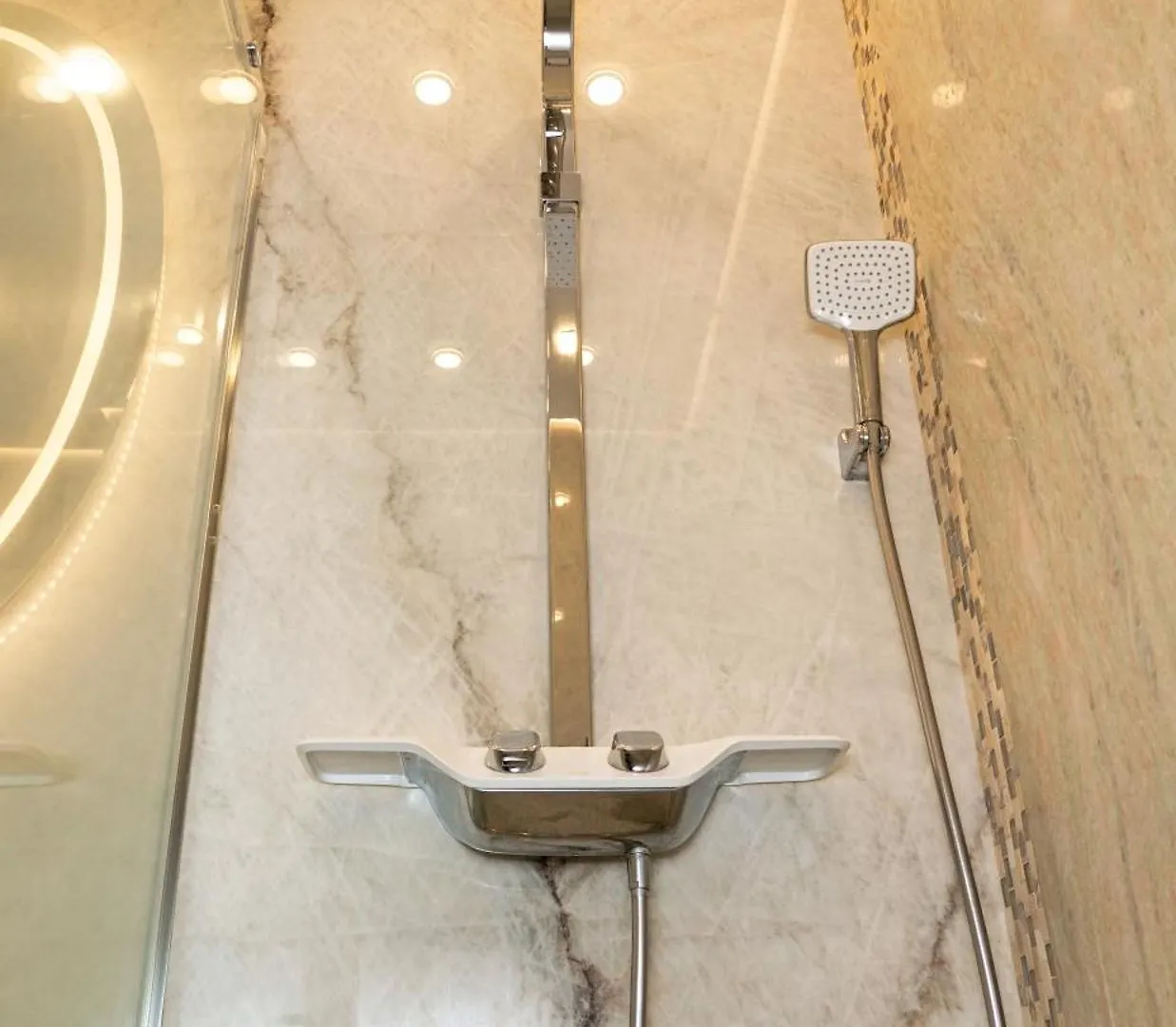 Onyx Apartment Batumi
